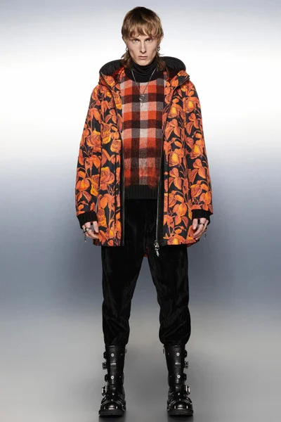 Look 19